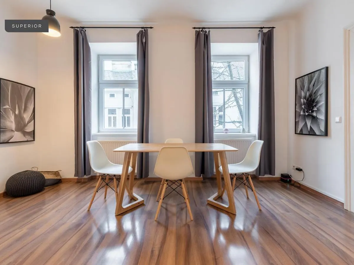 Limehome Vienna Landgutgasse 0*,  Avusturya